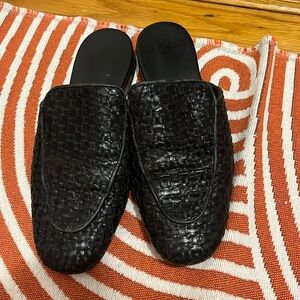 leather woven mules